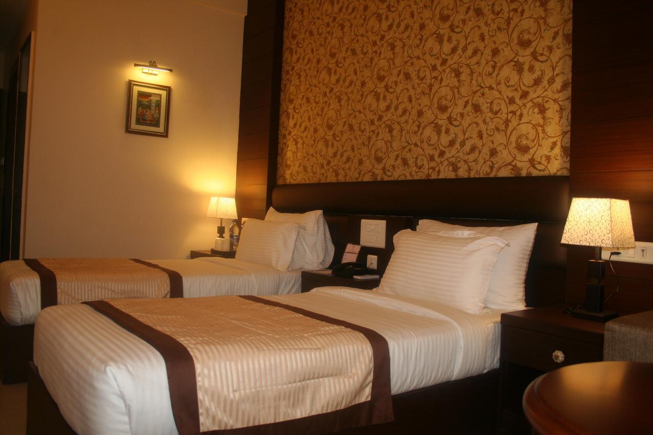 The Royal Retreat Hotel Ranchi Buitenkant foto